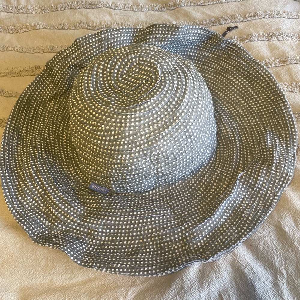 Wallaroo Scrunchie Travel Hat SPF 50+
